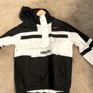 Nike windbreaker worn twice